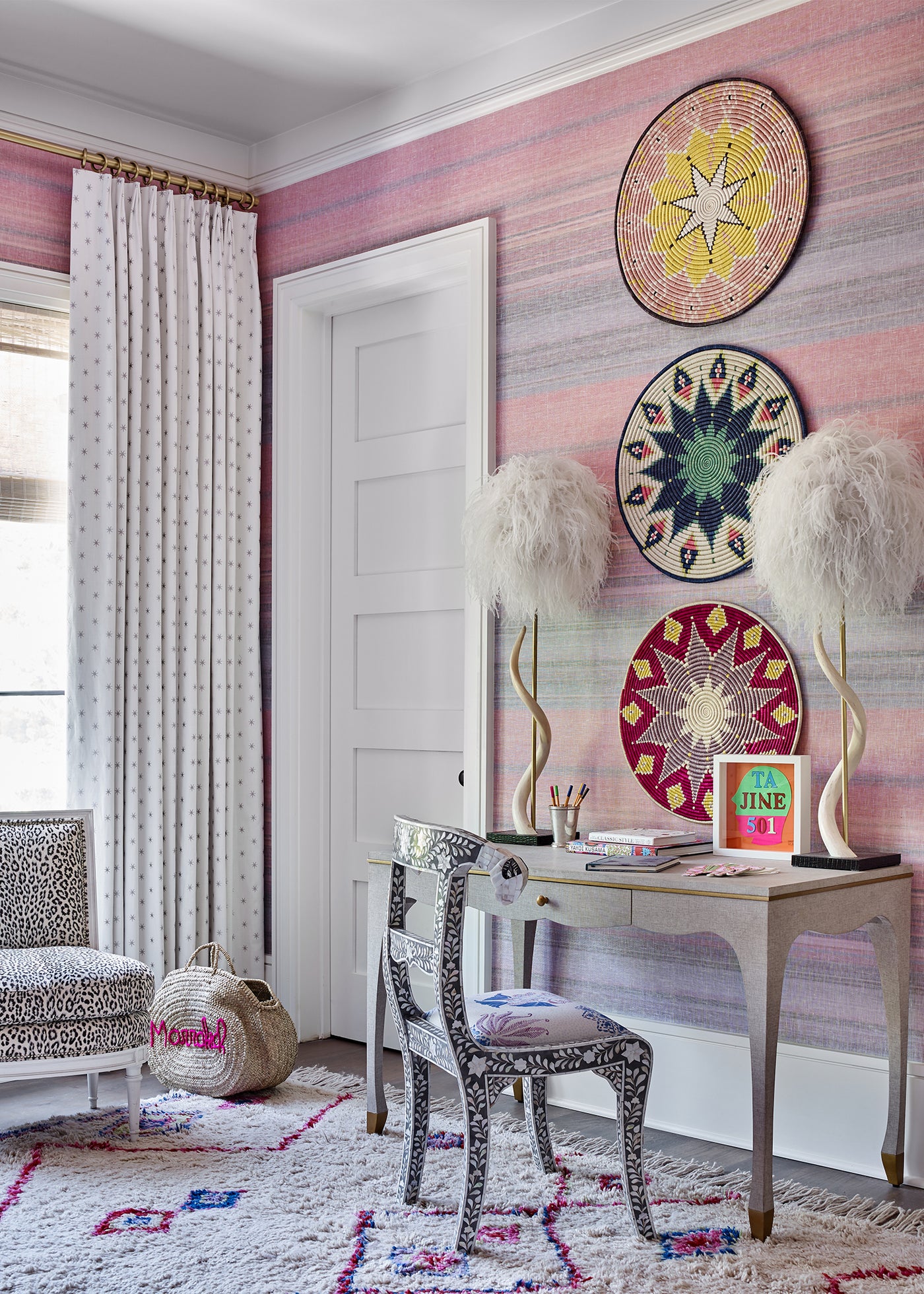 24" Jumbo Queen of Blush Wall Disc - KAZI
