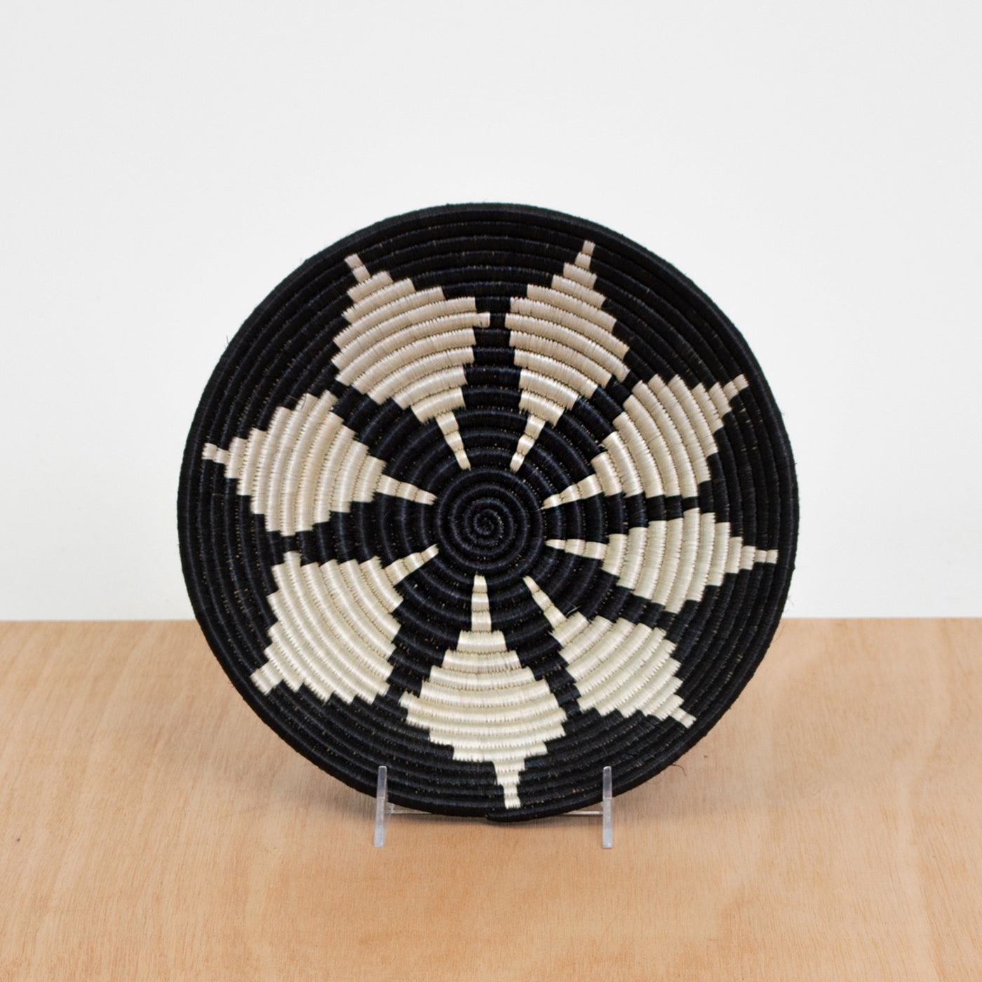 10" Medium Black Hope Round Basket